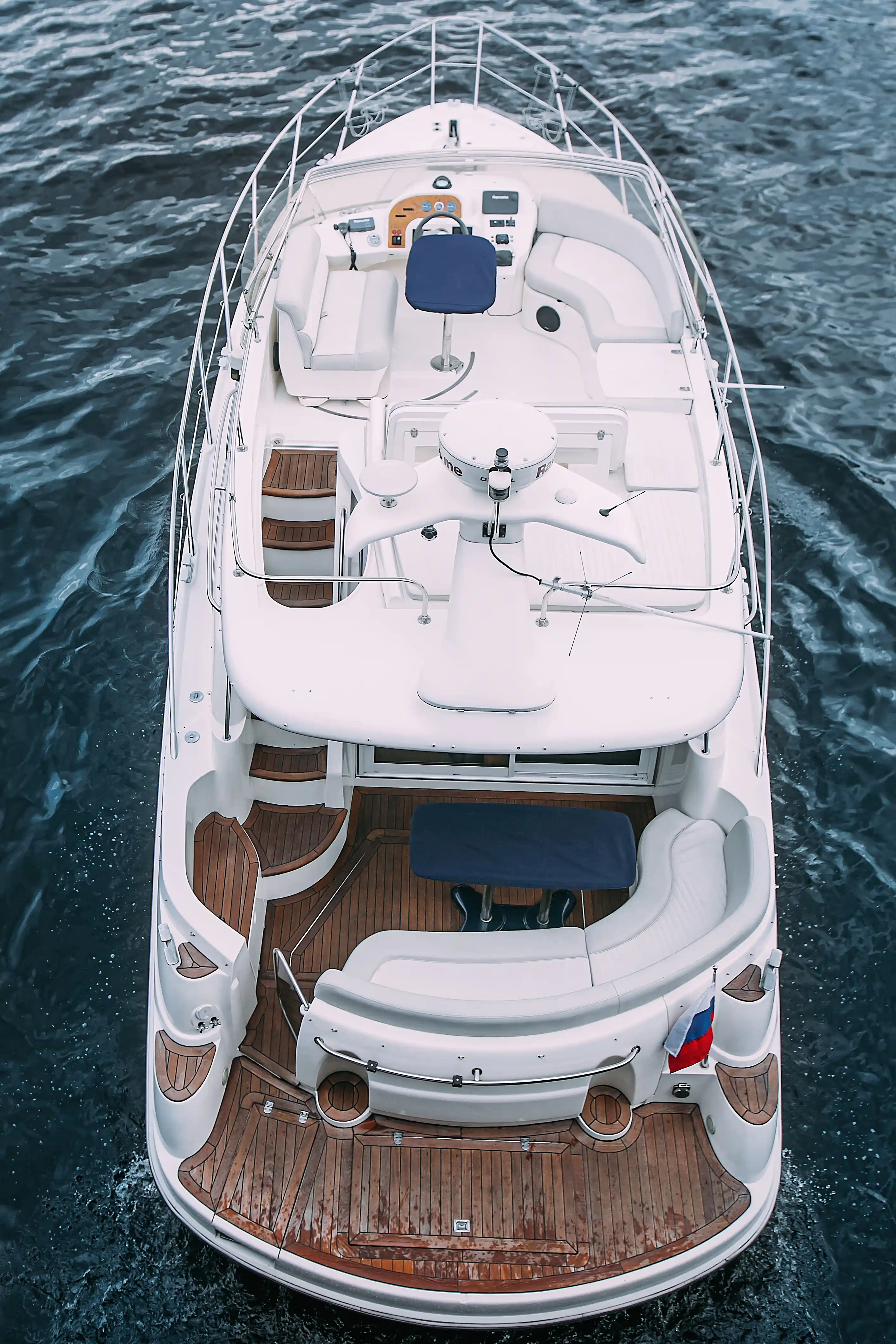 Яхта Sealine 39 AMO image- 5